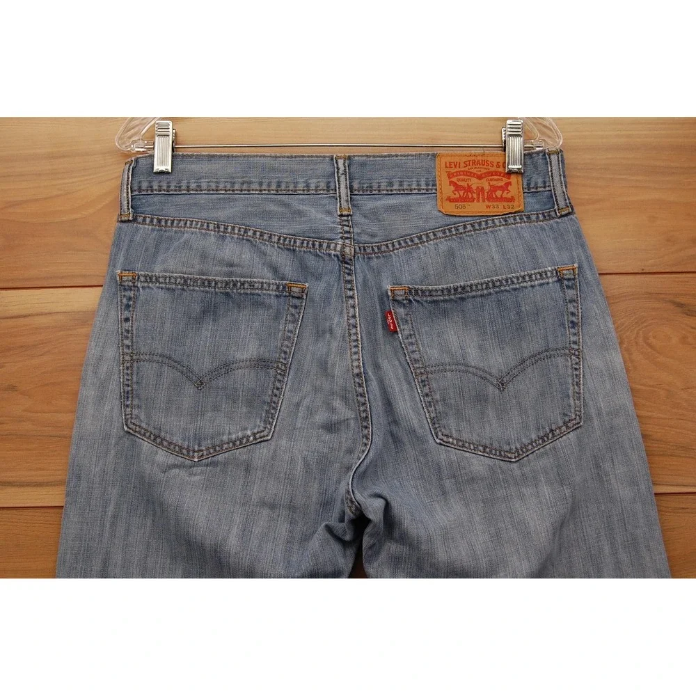 Levis 505 Jeans Mens 33x32 Light Blue Straight Leg Distressed Zip Fly 00505-0235